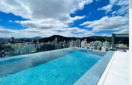 Ap completo a 900m da Vila Germânica com Piscina, Academia, Wi-Fi, Ar, Garagem e Tv no quarto - Foto 40