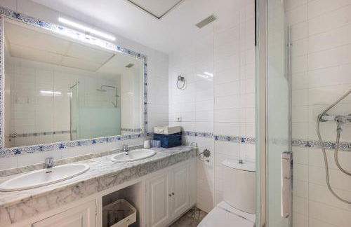 Bright Chalet with Swimming Pool and Close to Sea - Photo 39