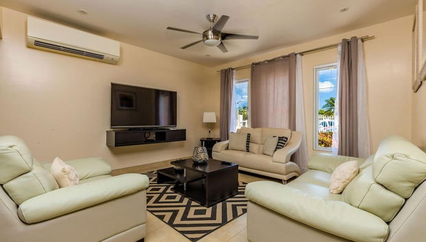 Amazing 3BR Villa w Large Private Pool Gameroom - Foto 3, Habitación