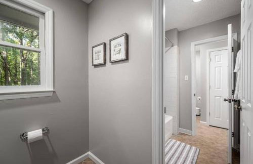 Cozy on Ger Maine St 1 Mile From Downtown Apex - Foto 29