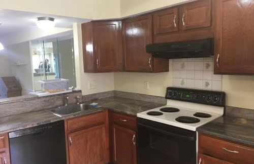 Townhouse with High Speed WiFi & Free Parking - Foto 25