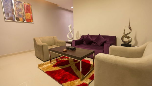 Coin salon dans le hall