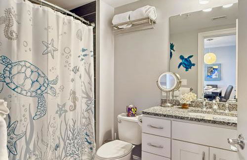 Luxurious Penthouse, King beds. Dog & ADA Friendly - Photo 16