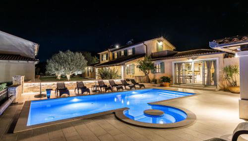 Villa Vlacich for 8 people near Labin - Rabac with heated pool, sea view & kids playground - only 2 km from the beach - Foto 2