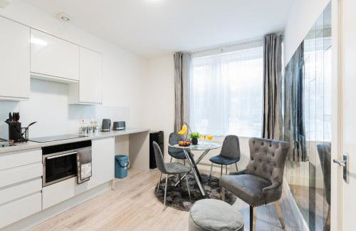 Cozy 1 Bedroom apartment, 30 mins to Oxford street by tube C - Foto 10