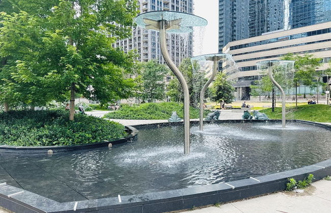 Downtown Toronto Suite Near Toronto General Hospital, U of T, TMU - Pet Friendly - Foto 21