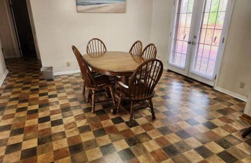 Spacious 4-bedroom home in quiet neighborhood - Foto 12