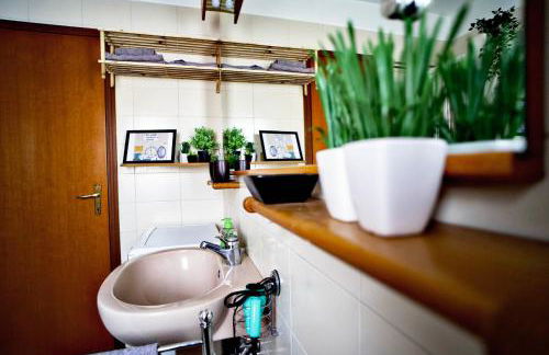 Casa Zoe Apartment Free parking,self check in & free wi fi - Photo 19