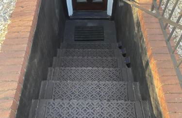 Sojourn Old Town Perfection with Fire Pit and Parking - Foto 21