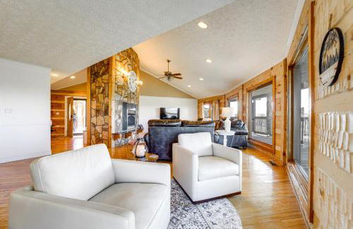 Panoramic Mtn Views Spacious Tennessee Home! - Foto 5