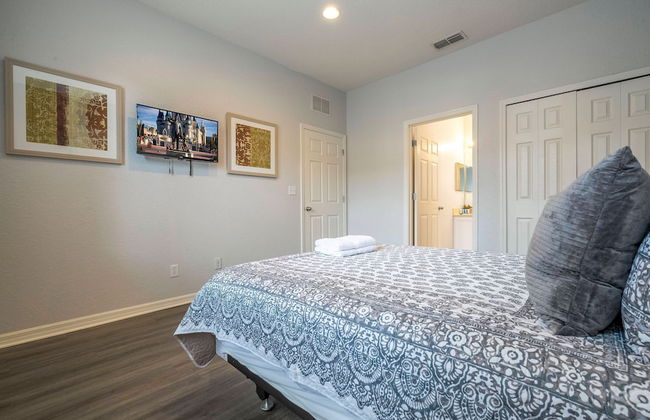 Cozy 4BR Regal Oaks w hot tub - Foto 11