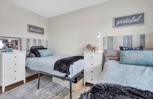 Ultimate Oceanside Retreat | Tower 9 Across from the Beach - Foto 57