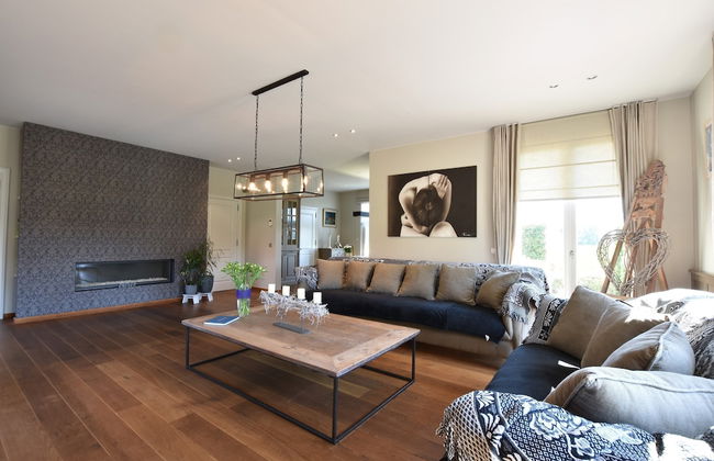 Tasteful Mansion in Lichtervelde with Hot Tub - Photo 19