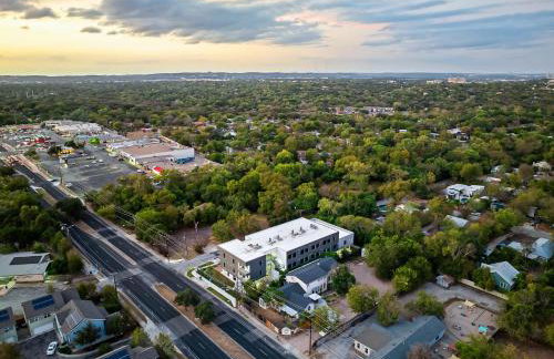 Upstay New Renos Spacious Apartment near SoCo - Foto 40