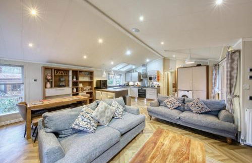 New Forest lodge - 194 NO PETS - Photo 1