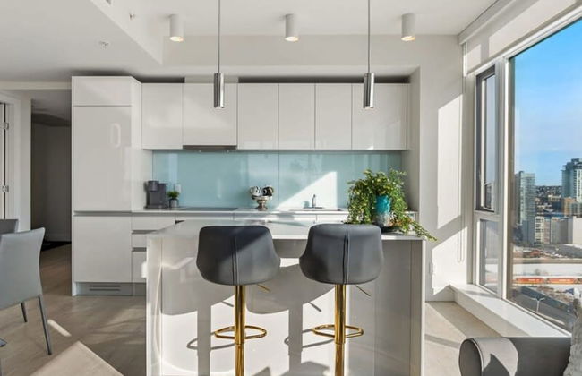 Prime Location Views Free Parking Banff Pass - Photo 9