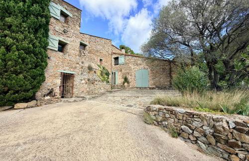Farmhouse With Cathedral Lounge And Sauna In Pines - Foto 27