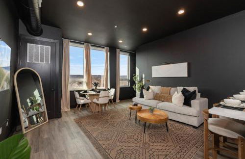 Cozy 1 King BR, Gym, Free Parking, 8mins Train - Foto 20