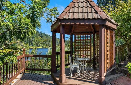 European White Castle on Lake Desire Private Dock - Foto 42