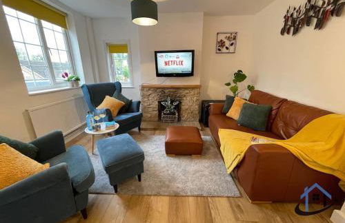 Petham Cottage Stanwick 2 bed sleeps 6 - Photo 1