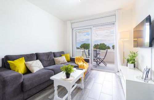 Penthouse - Sea Views & 5min to Beach - Fast WiFi - AC - Foto 11