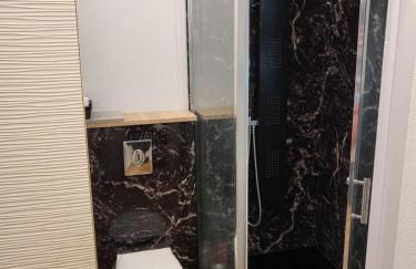 Studio cosy au RDC parking privé, térasse, wifi - Foto 5