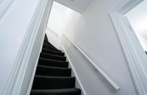 Comfy 4 Bed House near Notts City Centre - FREE Parking - Foto 11