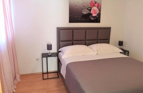 Villa Pino with Pool, Sauna & Jacuzzi - Foto 63