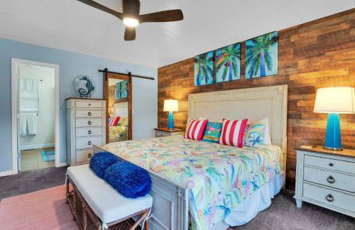 Waterfront Sunrise Beach Rental with Private Dock - Foto 10