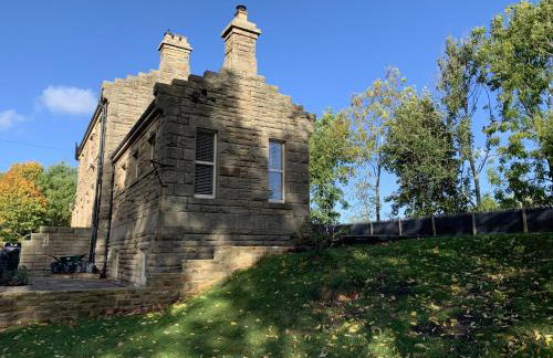 Station House - Photo 5