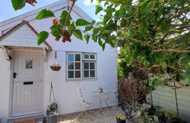 My Little Studio - Photo 29