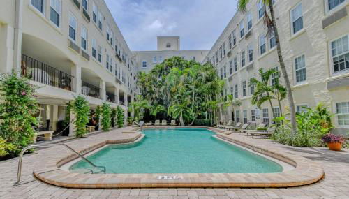 NEW Coastal 1BR at Palm Beach Hotel Condo - Foto 4