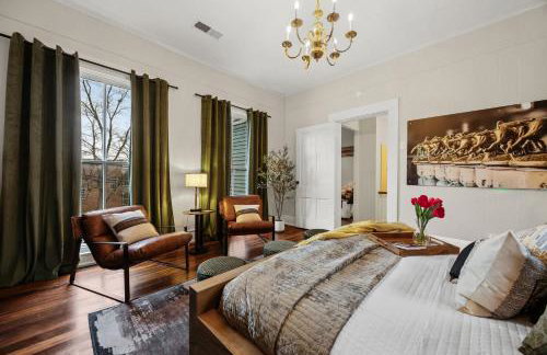 Bourbon-themed home w arcade & hot tub for groups - Foto 56