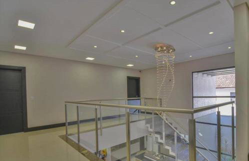 Casa moderna no centro próxima a atrações turísticas - Foto 35