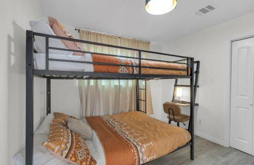 Texan Backyard Vibes l Cowboy Pool & BBQ l Pet-Friendly - Foto 34