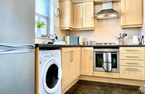 100 Thornhill Drive, Elgin - Photo 14