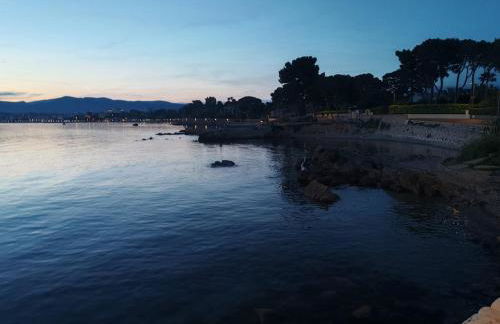 2 persons - clim - hypercenter - 2mins of beach - JUAN LES PINS - beach and sun - Photo 68