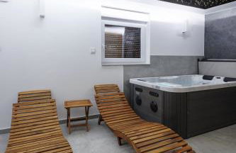 Franc Holiday House With a Spacious Terrace, Hot Tub And Sauna - Foto 36