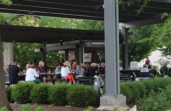 RESTAURANT on site. Walk to everything by RedAwning - Foto 27