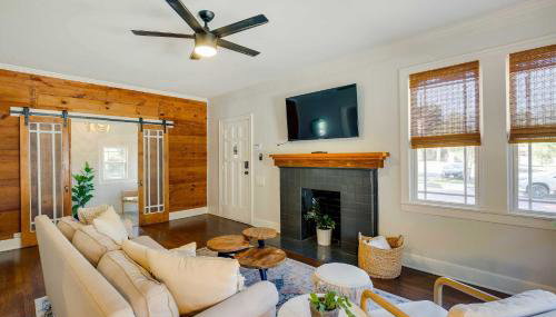 Walk to Dtwn Tyler Tudor with Backyard - Foto 1