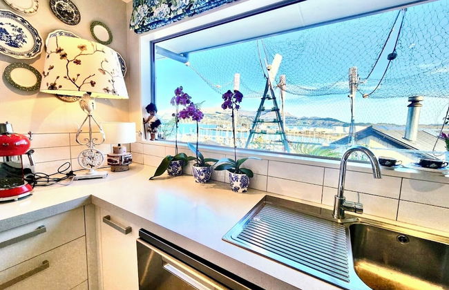 Lyttelton Boatique House - Photo 40