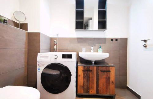 HH 02 by ROCKCHAIR - SUPERHOST Status - Modernes Apartment mit sonnigem Balkon & premium Boxspringbetten in Winterhude - Hamburg Top Geheimtipp - Foto 33