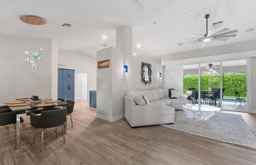 Modern Luxury Retreat in Naples - Photo 68