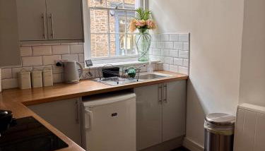 Catherine Hill House Grade 2 Listed Apartment, Frome - Foto 4, stove