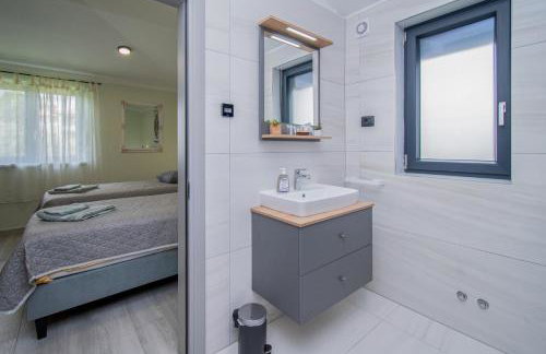 Villa Vala with a large yard near Pula - by Istrabook - Foto 43