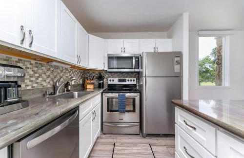 Welcome to Gorgeous Hideout – Your Serene Hawaiian Escape! - Photo 5