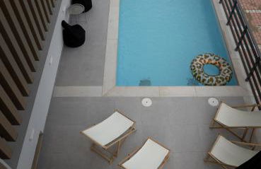 FOUR REASONS - Foto 12