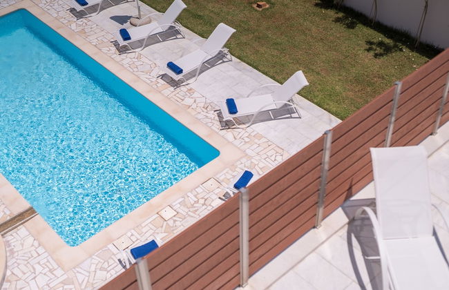 Marjorie Villa - Photo 20