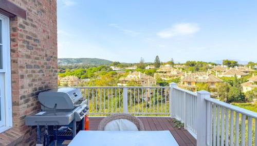 Alpine-Style Villa in Exclusive Sotogrande Alto - Foto 5