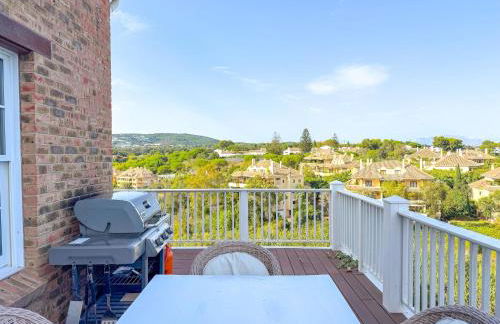 Alpine-Style Villa in Exclusive Sotogrande Alto - Foto 5